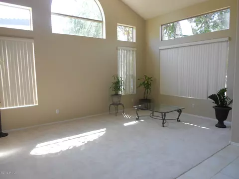 1121 S Roles Dr, Gilbert, AZ 85296 photo 6