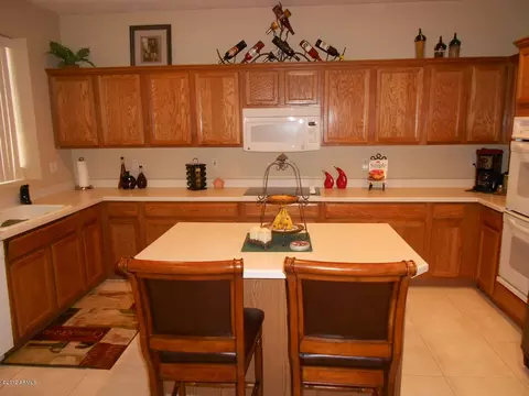 1121 S Roles Dr, Gilbert, AZ 85296 photo 14