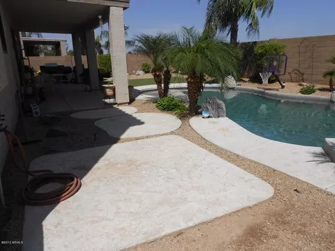 1121 S Roles Dr, Gilbert, AZ 85296 photo 9