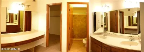 2104 E Manhatton Dr, Tempe, AZ 85282 photo 4