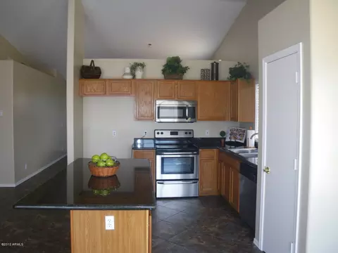 1669 S Cardinal Dr, Apache Junction, AZ 85120 photo 5