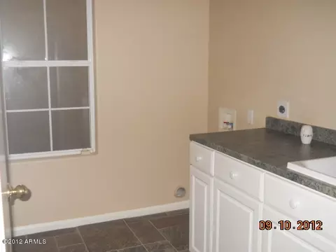 146 E Constitution Ct, Gilbert, AZ 85296 photo 3