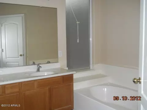 146 E Constitution Ct, Gilbert, AZ 85296 photo 8