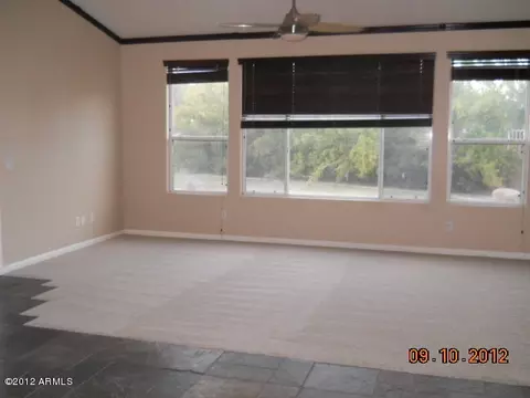 146 E Constitution Ct, Gilbert, AZ 85296 photo 4