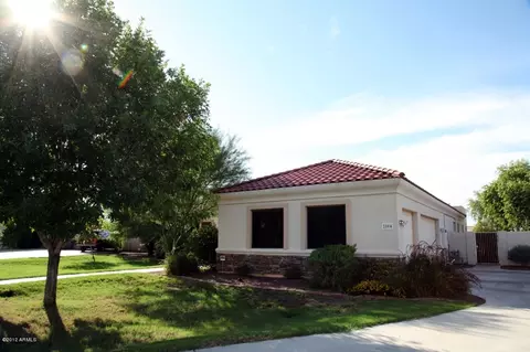 2804 E Gary Way, Phoenix, AZ 85042 photo 6