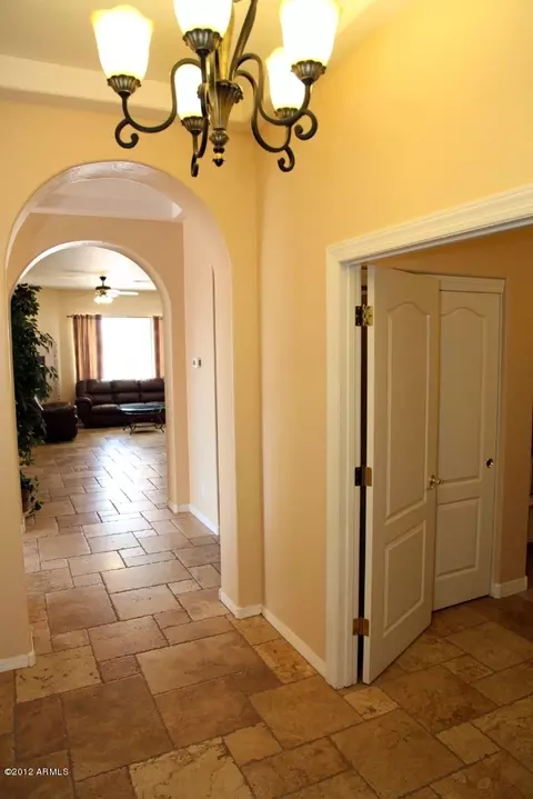 2804 E Gary Way, Phoenix, AZ 85042 photo 9