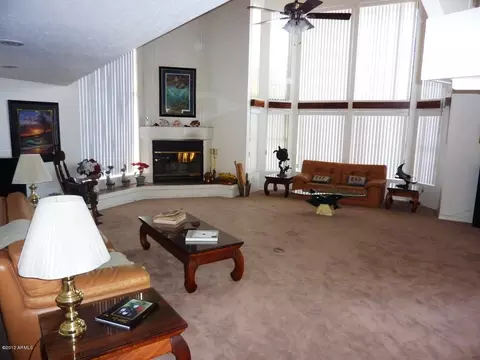 517 E Meadows Ln, Gilbert, AZ 85234 photo 3