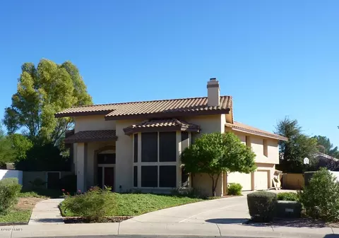 517 E Meadows Ln, Gilbert, AZ 85234 photo 1