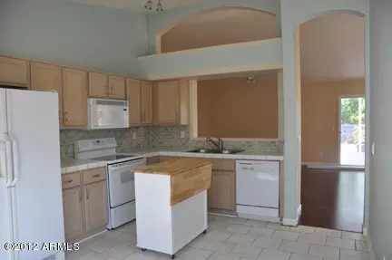 1359 E Washington Ave, Gilbert, AZ 85234 photo 4
