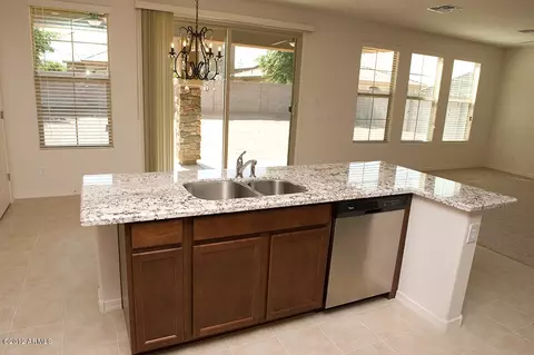 2877 E Isaiah Ave, Gilbert, AZ 85298 photo 6