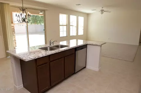2877 E Isaiah Ave, Gilbert, AZ 85298 photo 5