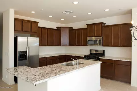 2877 E Isaiah Ave, Gilbert, AZ 85298 photo 4