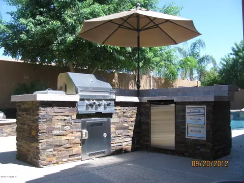3330 E Behrend Dr, Phoenix, AZ 85050 photo 21