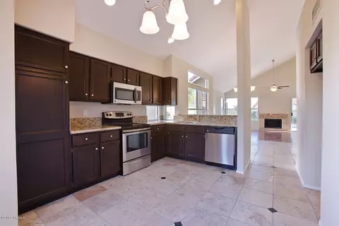 1215 E Hiddenview Dr, Phoenix, AZ 85048 photo 4