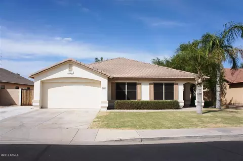 2052 E Willow Wick Rd, Gilbert, AZ 85296 photo 1