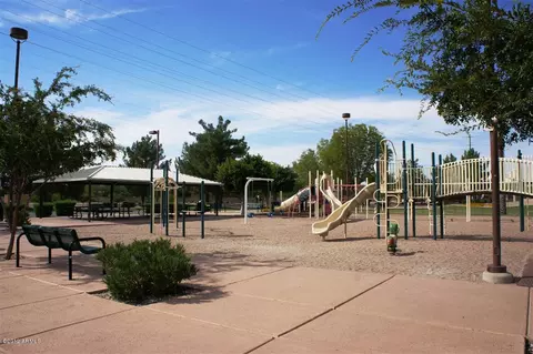 2052 E Willow Wick Rd, Gilbert, AZ 85296 photo 19
