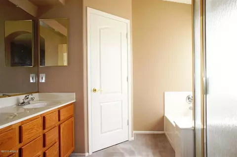 2052 E Willow Wick Rd, Gilbert, AZ 85296 photo 8
