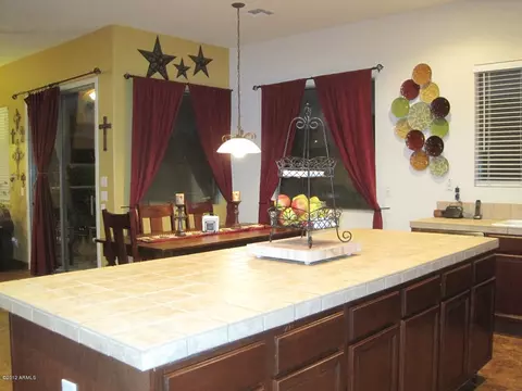 4325 E Sleighbell Dr, Gilbert, AZ 85297 photo 4