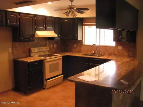 3839 E Sunnyside Dr, Phoenix, AZ 85028 photo 4