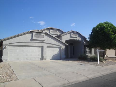 890 E Betsy Ln, Gilbert, AZ 85296 photo 1