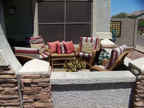 526 E Milada Dr, Phoenix, AZ 85042 photo 5