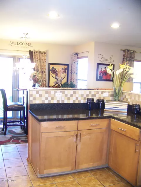 526 E Milada Dr, Phoenix, AZ 85042 photo 18