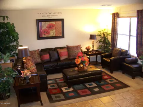 526 E Milada Dr, Phoenix, AZ 85042 photo 7