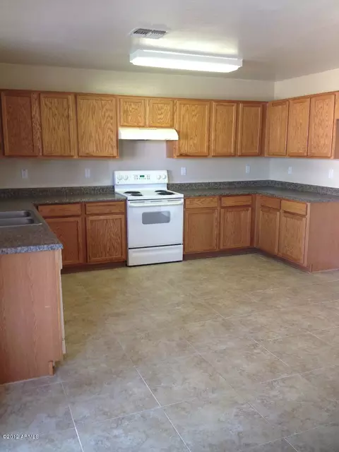 1720 E Beautiful Ln, Phoenix, AZ 85042 photo 4