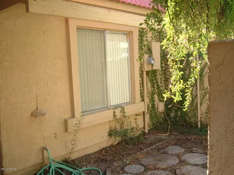 4915 E Magic Stone Dr, Phoenix, AZ 85044 photo 2