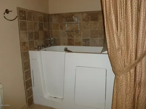 2658 E Fairfield St, Mesa, AZ 85213 photo 8