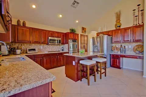 148 E Frances Ln, Gilbert, AZ 85295 photo 8