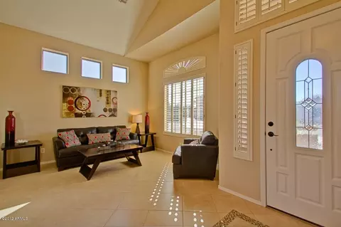148 E Frances Ln, Gilbert, AZ 85295 photo 4