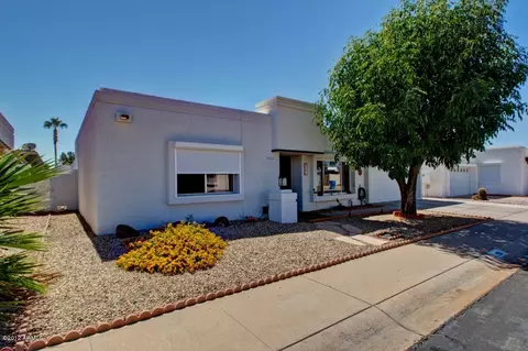 1101 E Villa Rita Dr, Phoenix, AZ 85022 photo 1