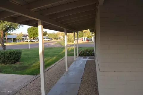 235 E Butler Dr, Phoenix, AZ 85020 photo 4