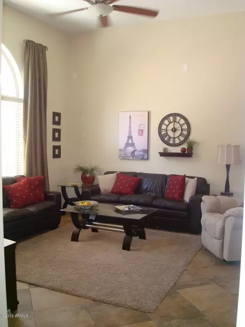 3972 E Cat Balue Dr, Phoenix, AZ 85050 photo 2