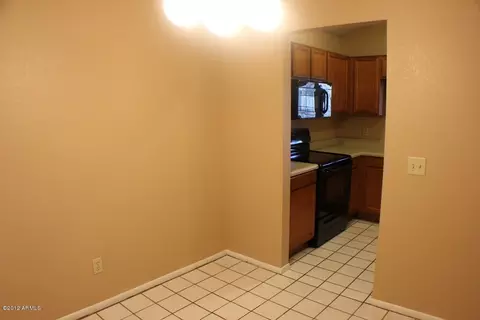 4159 E Huntington Dr, Phoenix, AZ 85040 photo 8