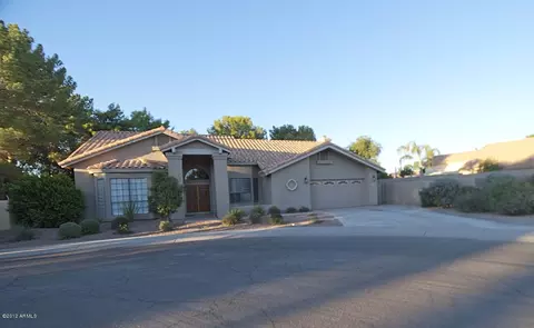 152 E Greentree Dr, Tempe, AZ 85284 photo 2