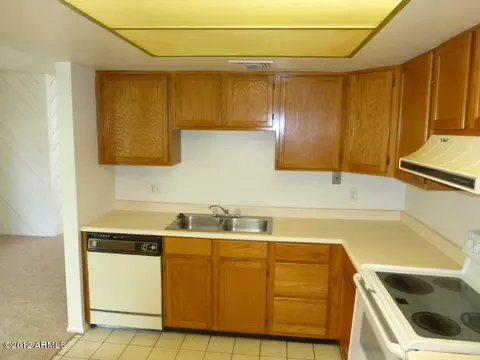 4201 E Camelback Rd #58, Phoenix, AZ 85018 photo 16