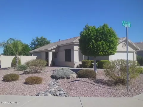 5726 E Grove Cir, Mesa, AZ 85206 photo 2