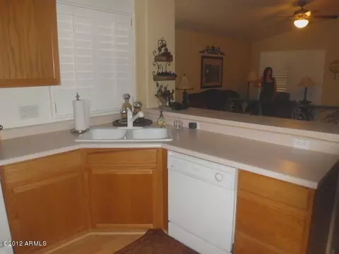 5726 E Grove Cir, Mesa, AZ 85206 photo 3