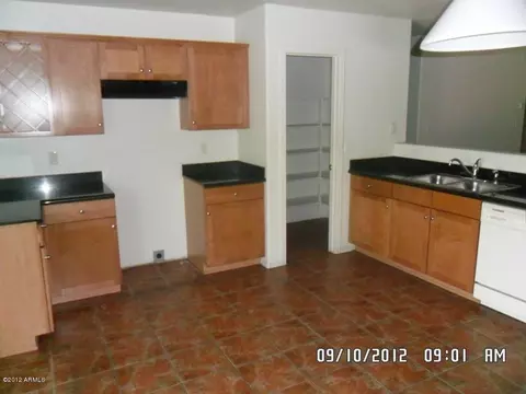 112 E Gwen St, Phoenix, AZ 85042 photo 5