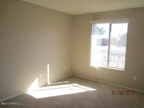 3434 E Laurel Ln, Phoenix, AZ 85028 photo 5
