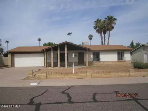 3434 E Laurel Ln, Phoenix, AZ 85028 photo 1