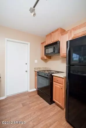 3024 E Osborn Rd, Phoenix, AZ 85016 photo 2