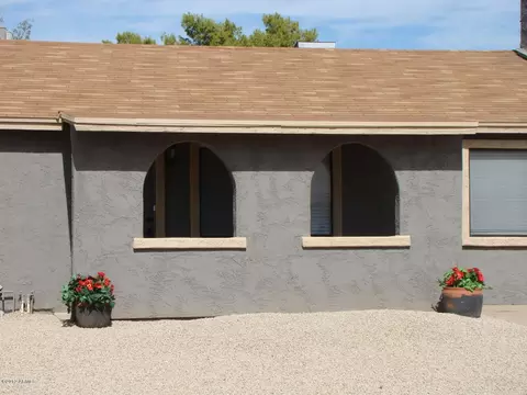 4034 E Sheena Dr, Phoenix, AZ 85032 photo 2