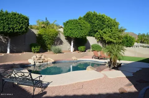 9354 E Hillview Cir, Mesa, AZ 85207 photo 3