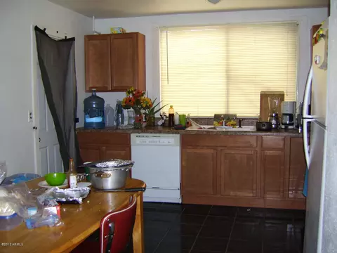 5417 S 3rd St, Phoenix, AZ 85040 photo 4