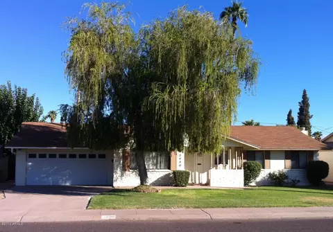 3930 E Mercer Ln, Phoenix, AZ 85028 photo 1