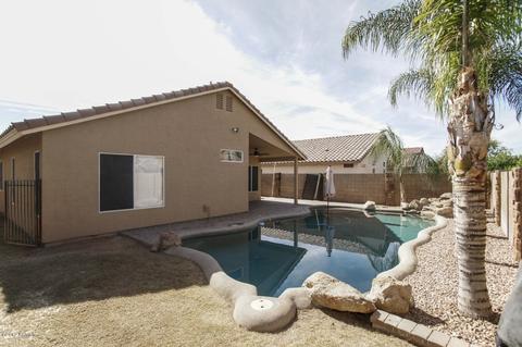 644 E Cantebria Dr, Gilbert, AZ 85296 photo 2