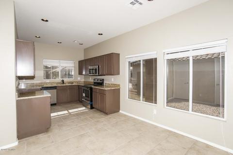 644 E Cantebria Dr, Gilbert, AZ 85296 photo 5